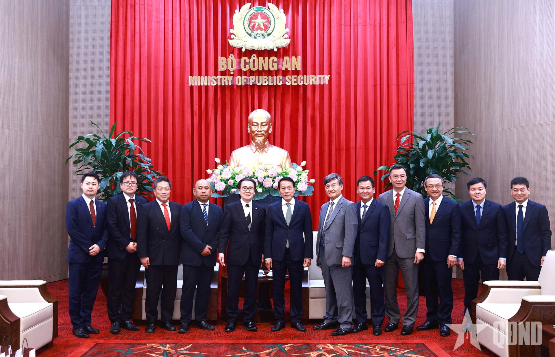 Đại tướng Lương Tam Quang tiếp thống đốc tỉnh Kagawa (Nhật Bản)